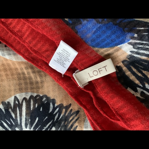 Loft Scarf - Picture 2 of 2